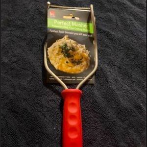 New Perfect masher in Red or Black
